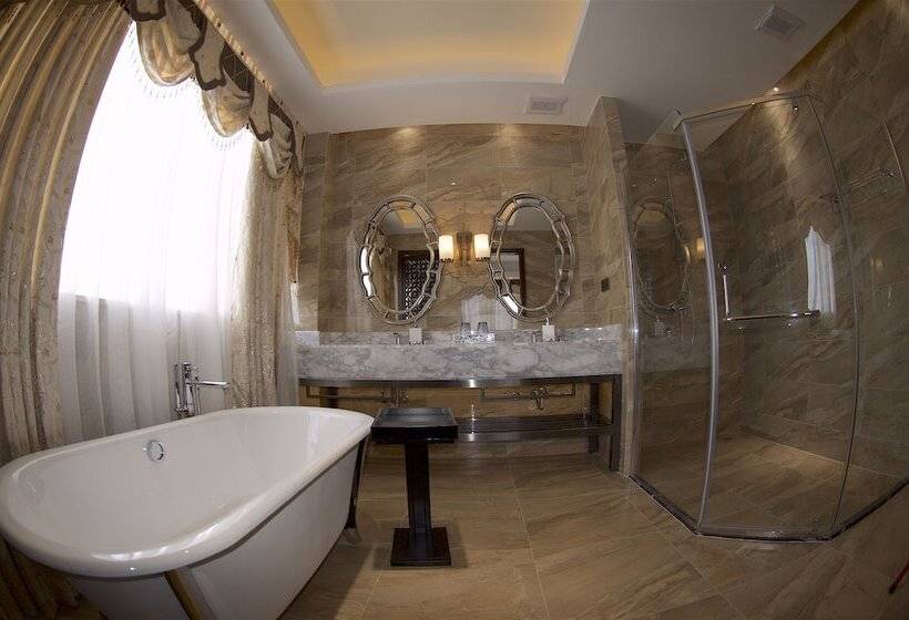 سوئیت پرزیدنت, Atlantic Lumley