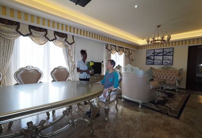 سوئیت پرزیدنت, Atlantic Lumley