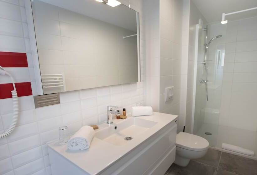 חדר סטנדרט, La Fabrique