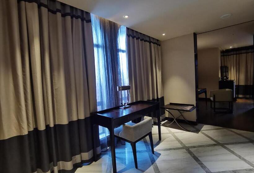 Büyük Çift Kişilik Yataklı Delüks Oda, Primus Hotel Wuhan Hannan