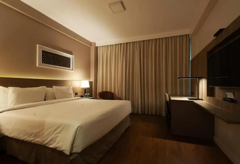 キングサイズベッドのスーペリアルーム, Radisson Hotel Anápolis