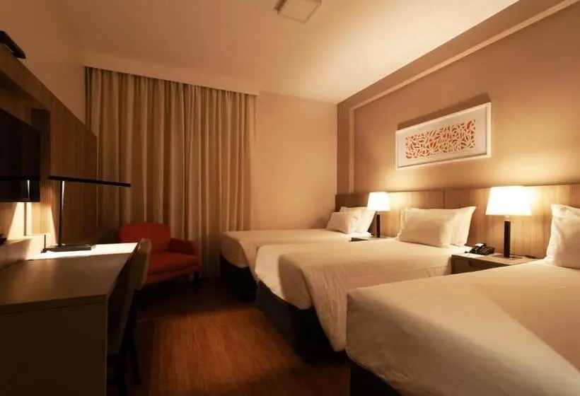 スーペリアトリプルルーム, Radisson Hotel Anápolis
