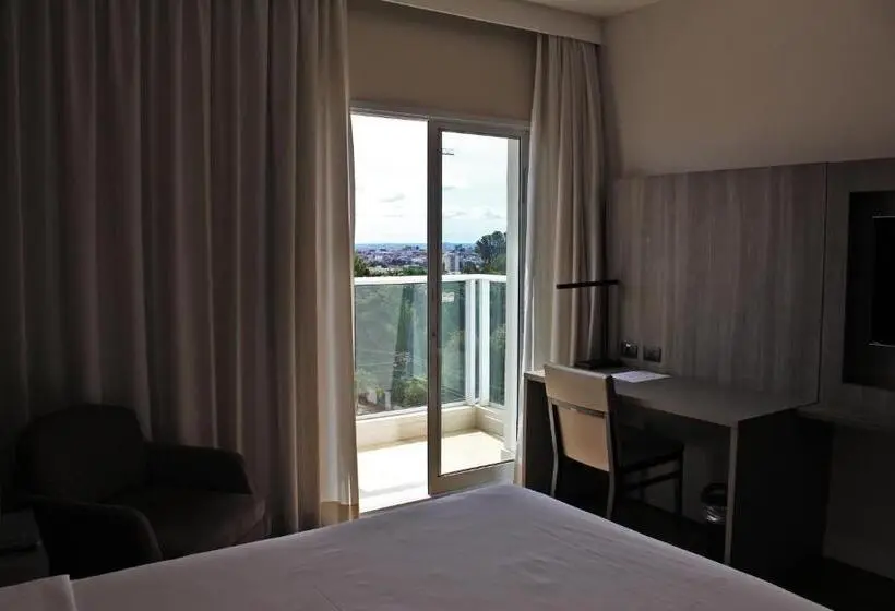 キングサイズベッドのデラックスルーム, Radisson Hotel Anápolis