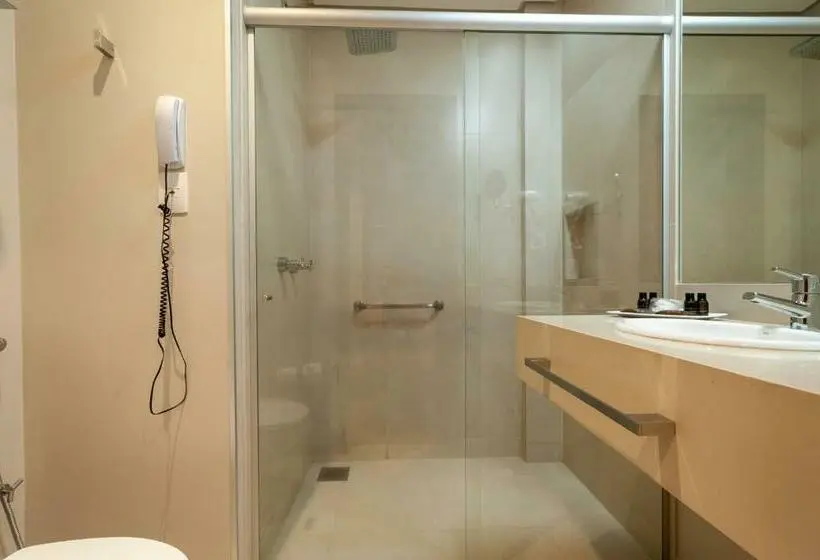 キングサイズベッドのデラックスルーム, Radisson Hotel Anápolis