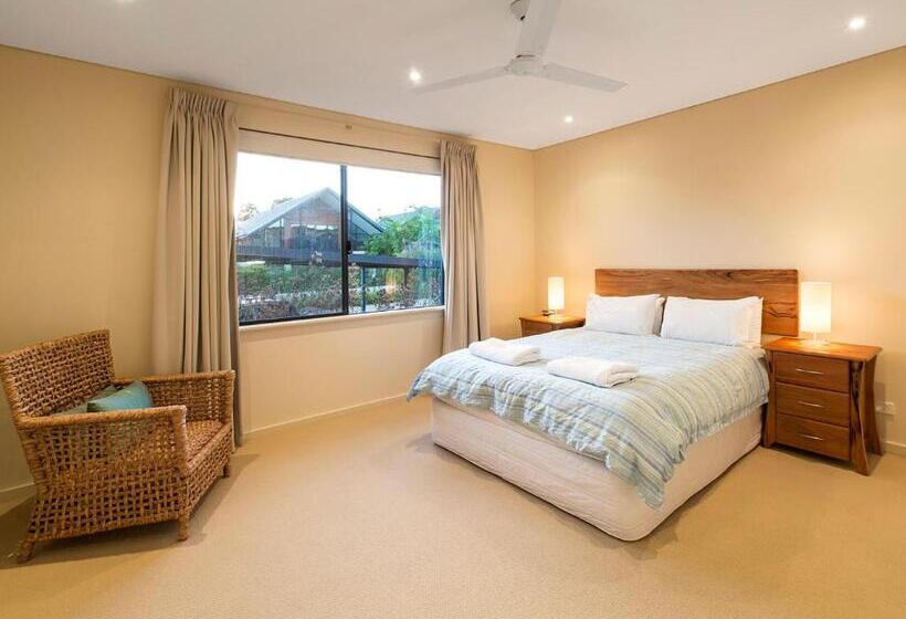 スーペリアー１ベッドルームビラ, Regency Beach Club