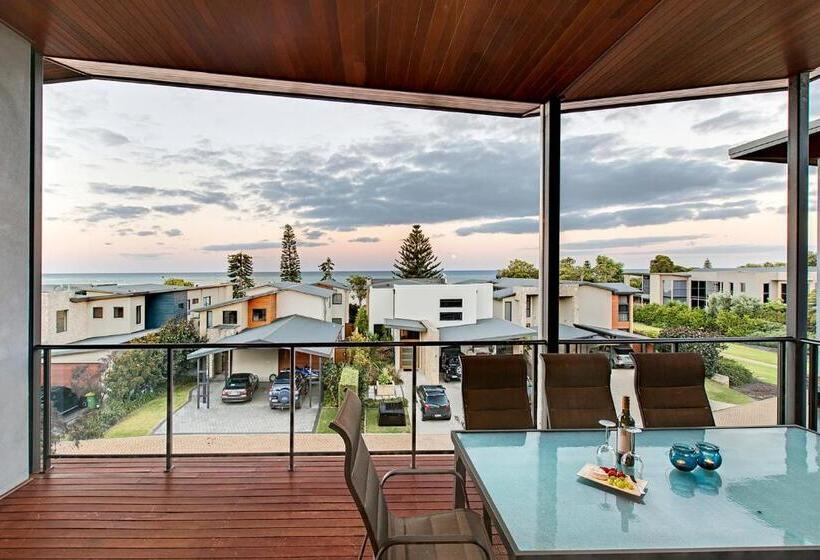 スーペリアー１ベッドルームビラ, Regency Beach Club