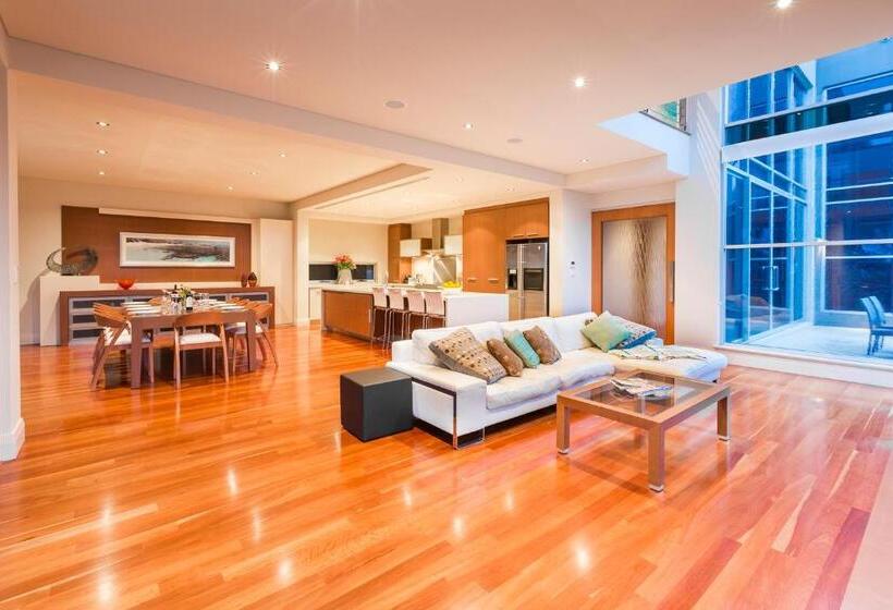 １ベッドルームハウス, Regency Beach Club