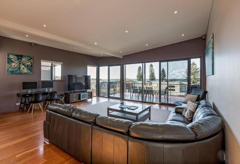 ビラホテル１ベッドルーム, Regency Beach Club