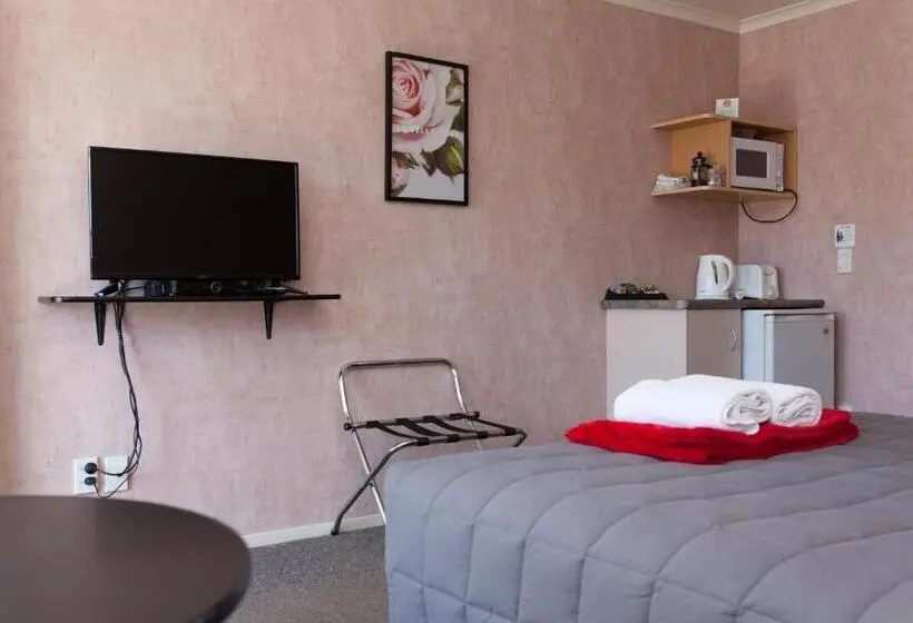 スタンダードスタジオ, Motel Te Kuiti