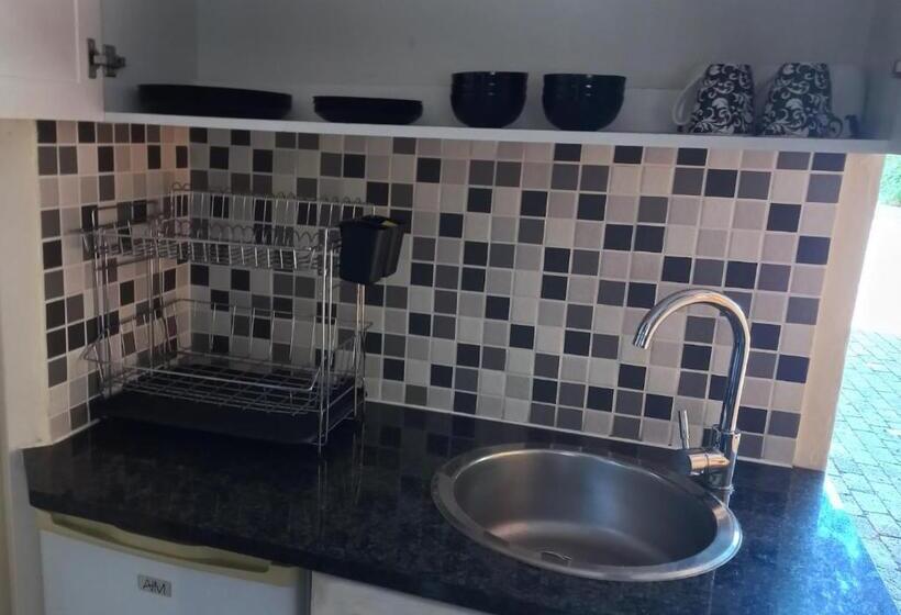 بنجلو قياسى, Jakkalsdraai Guest House