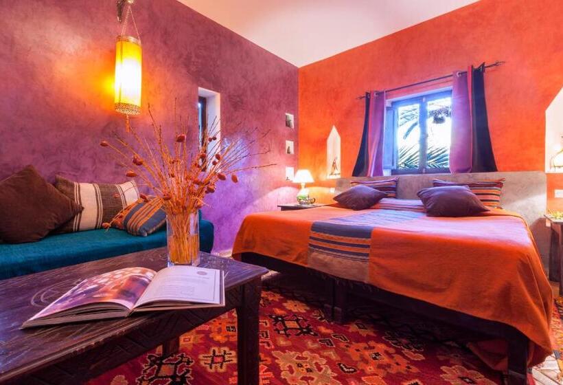 سوییت جونیور با چشمانداز استخر, Maison D'hôtes Kasbah Azul