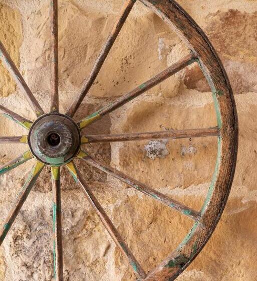 اتاق استاندارد با بالکن, Mood Farmhouse Mythology