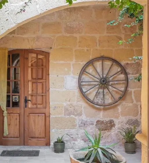 اتاق استاندارد با بالکن, Mood Farmhouse Mythology