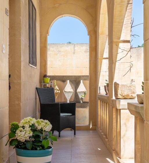 اتاق استاندارد, Mood Farmhouse Mythology