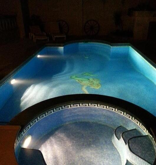 اتاق استاندارد با چشمانداز استخر, Mood Farmhouse Mythology