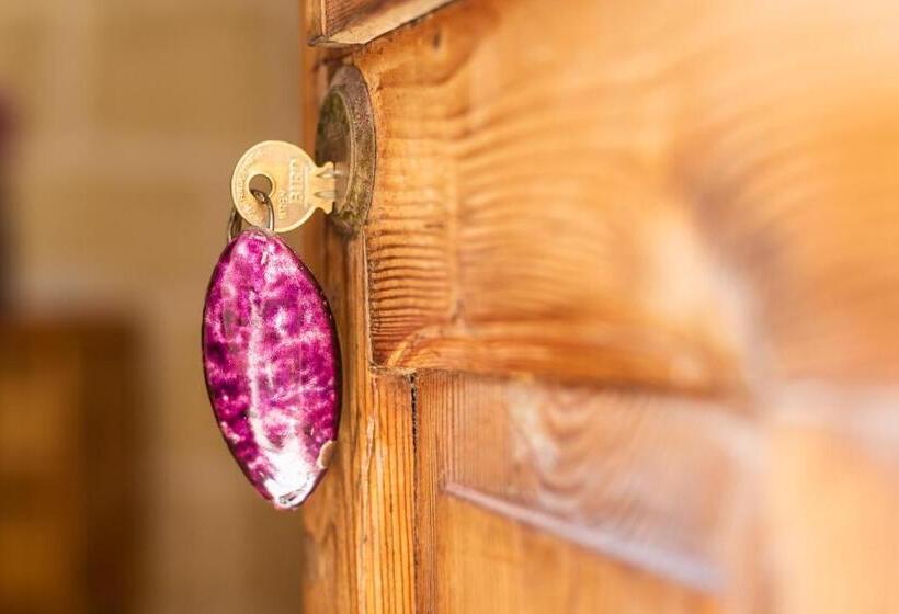 اتاق استاندارد, Mood Farmhouse Mythology