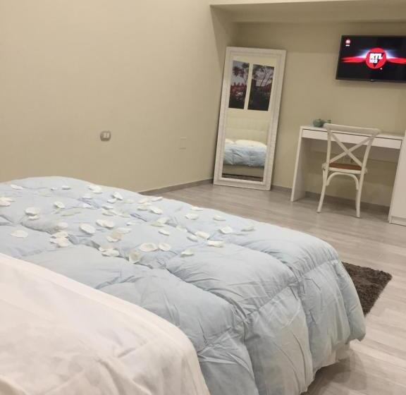 اتاق استاندارد چهار تخته, Morra's Home