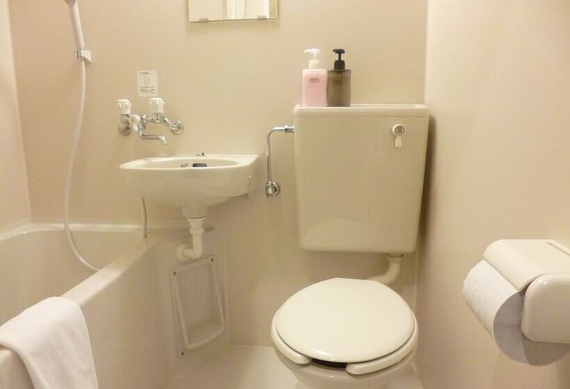 Номер Стандарт с Койками, Hiroshima Wabisabi Hotel 市内中心部のリーズナブルホテル 電停近く移動に便利 Low Price And Super Convenient To Get Aroun