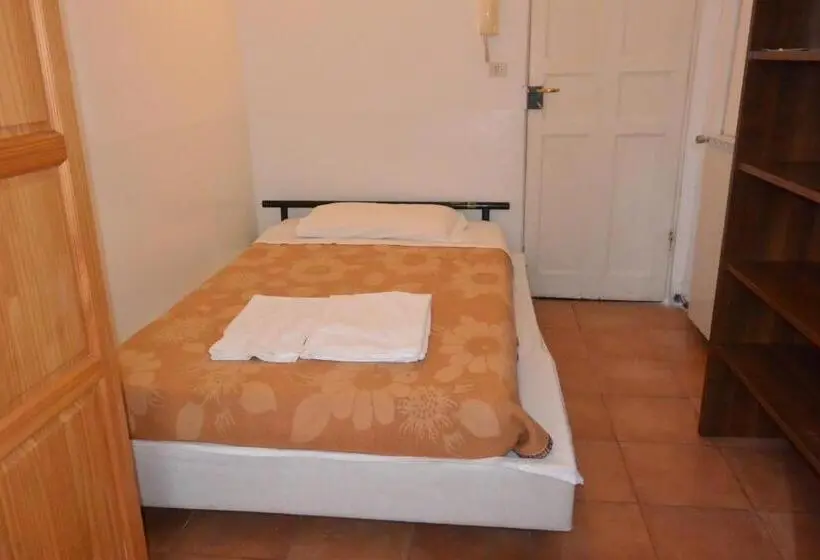 Standard Yhden Hengen Huone Jaettu Kylpyhuone, Albergo Panson