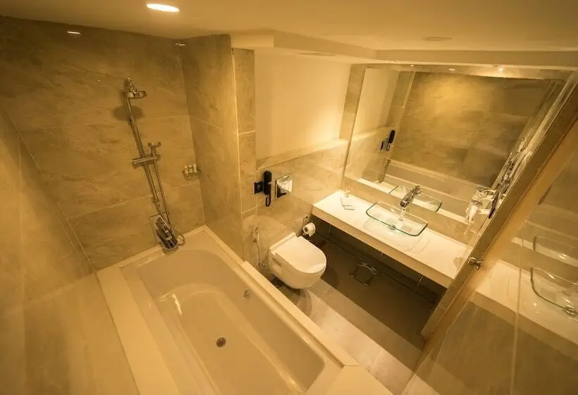 エクゼクティブルーム, Ramada By Wyndham Dehradun Chakrata Road
