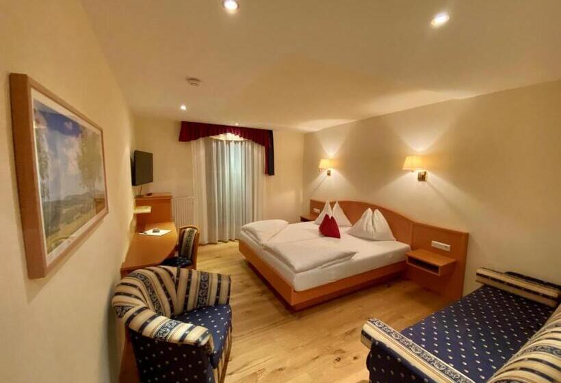 חדר סטנדרט עם מרפסת, Restaurant Gruber