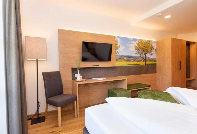 חדר סטנדרט עם מרפסת, Restaurant Gruber