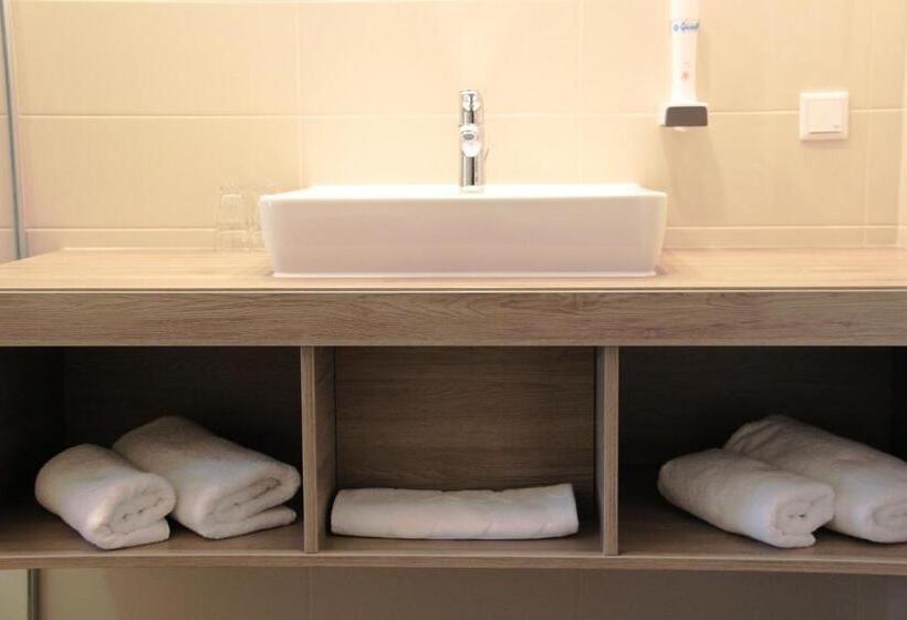 חדר דלוקס עם מרפסת, Restaurant Gruber