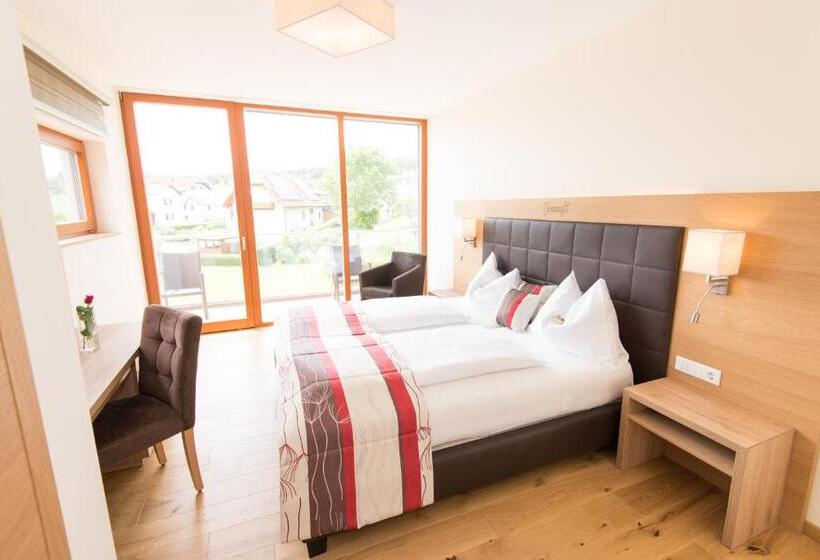 חדר דלוקס עם מרפסת, Restaurant Gruber