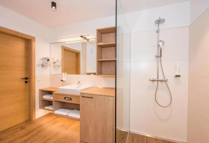 Apartament 2 Dormitoris, Restaurant Gruber