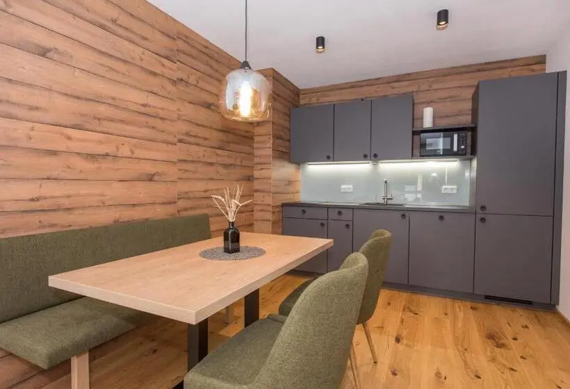 Apartament 2 Dormitoris, Restaurant Gruber