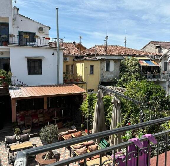 Quarto standard, Kultura Hostel