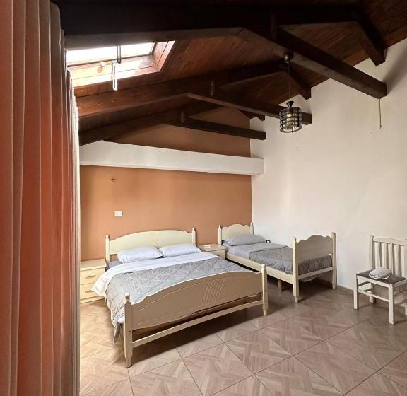 Quarto Triplo Superior, Kultura Hostel