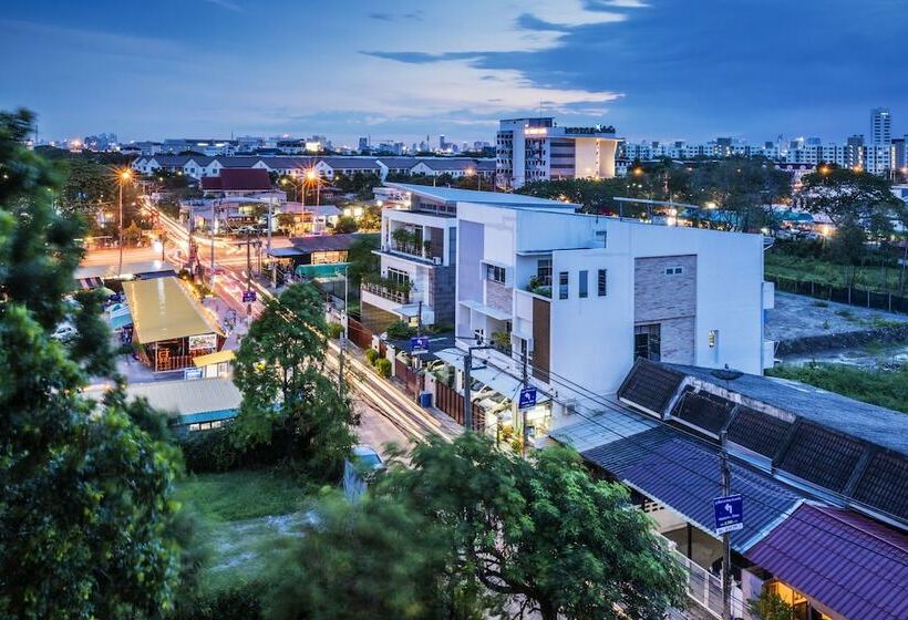 디럭스 룸, Livotel Hotel Hua Mak Bangkok