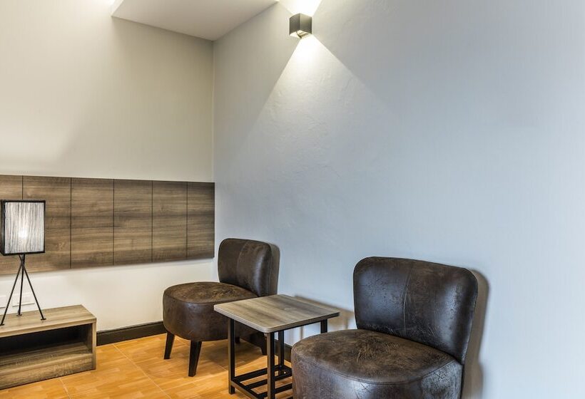 디럭스 룸, Livotel Hotel Hua Mak Bangkok