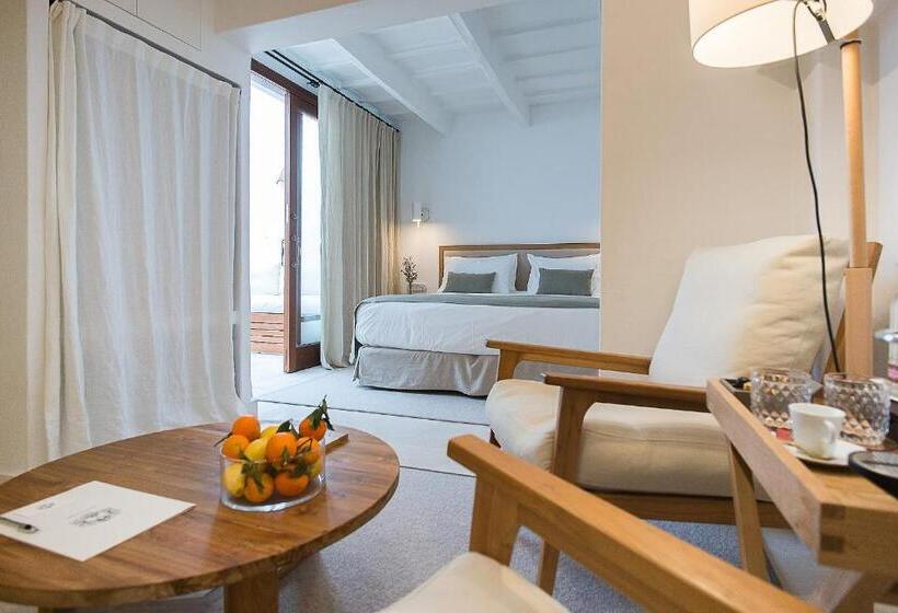 Люкс Повышенной Комфортности, S Hotelet D Es Born   Suites & Spa