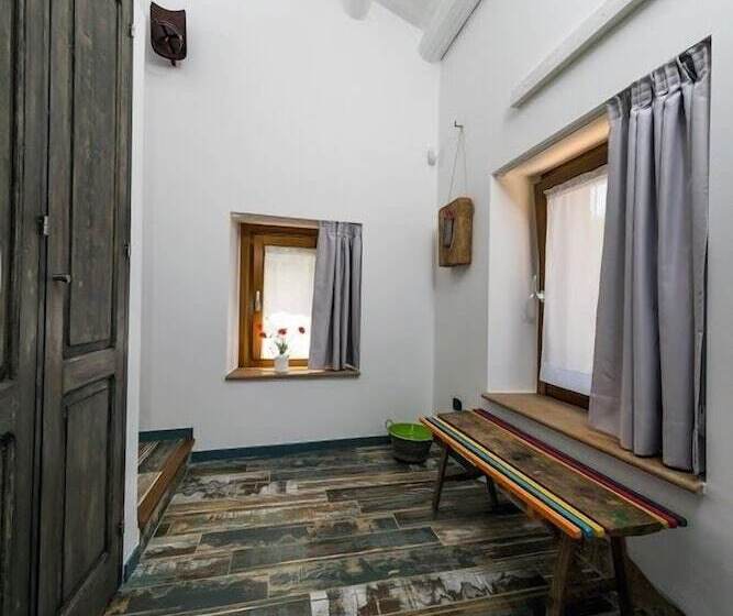 חדר סטנדרט, La Quercia E L'asino