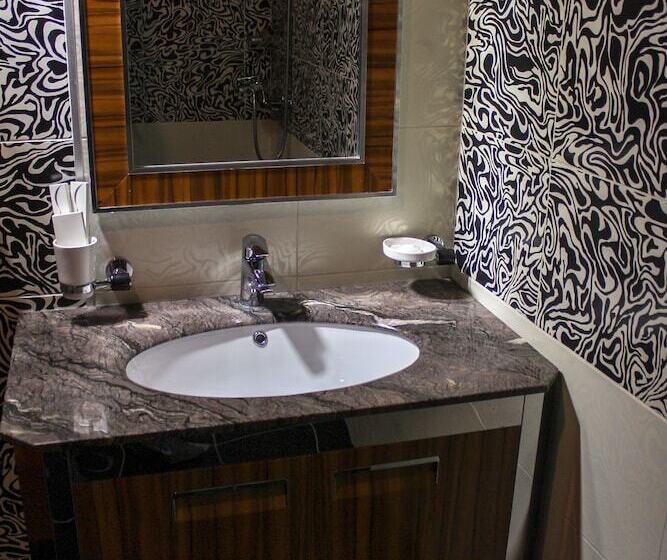 חדר קומפורט, Deluxe