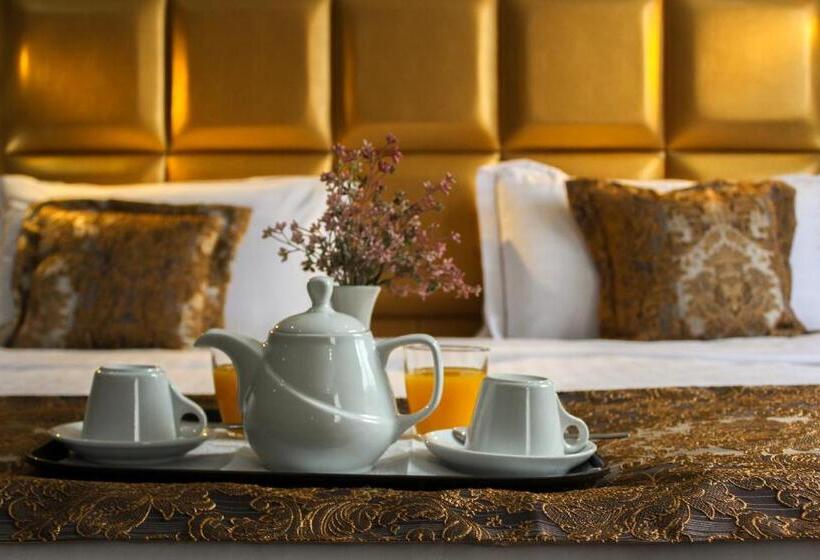 חדר סטנדרט, Deluxe