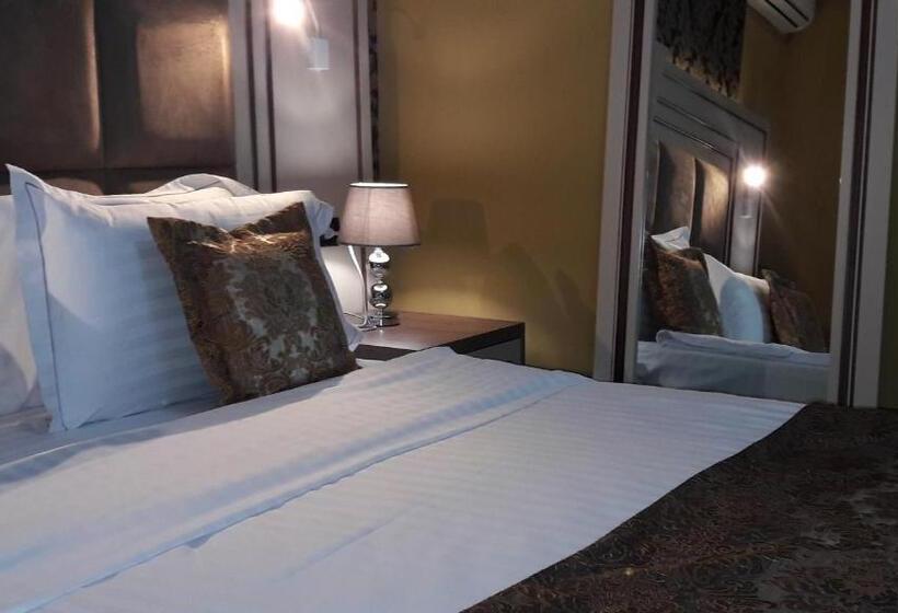 غرفة قياسية, Deluxe