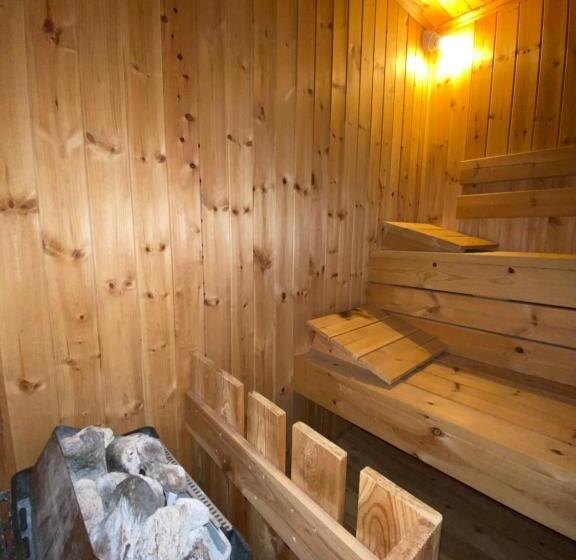 סוויטה דלוקס, Deluxe