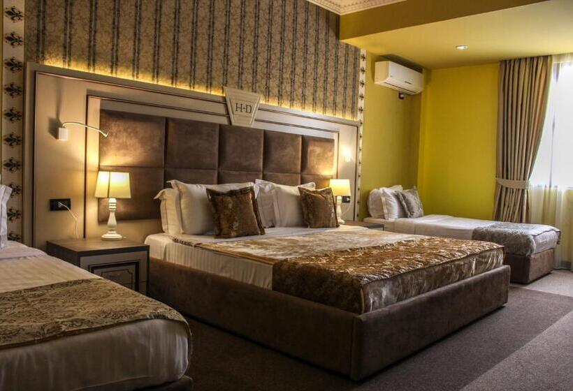 غرفة عائلية, Deluxe