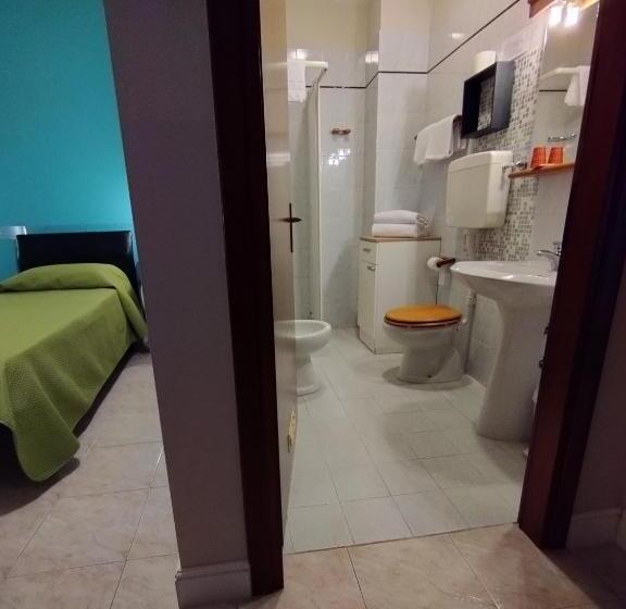 Номер Стандарт Трехместный, Milano San Giovanni Lupatoto