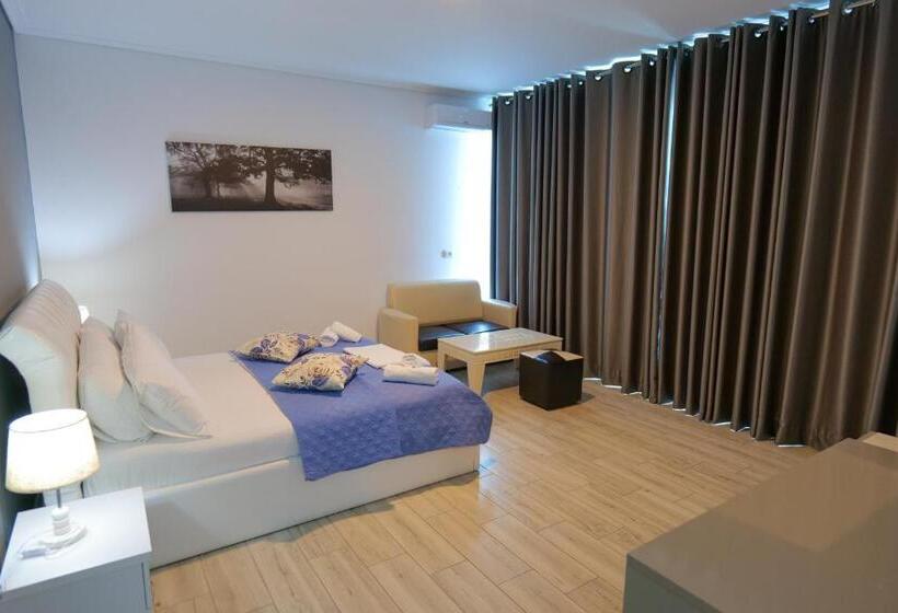 جناح ديلوكس, Oceanic Overview Suites