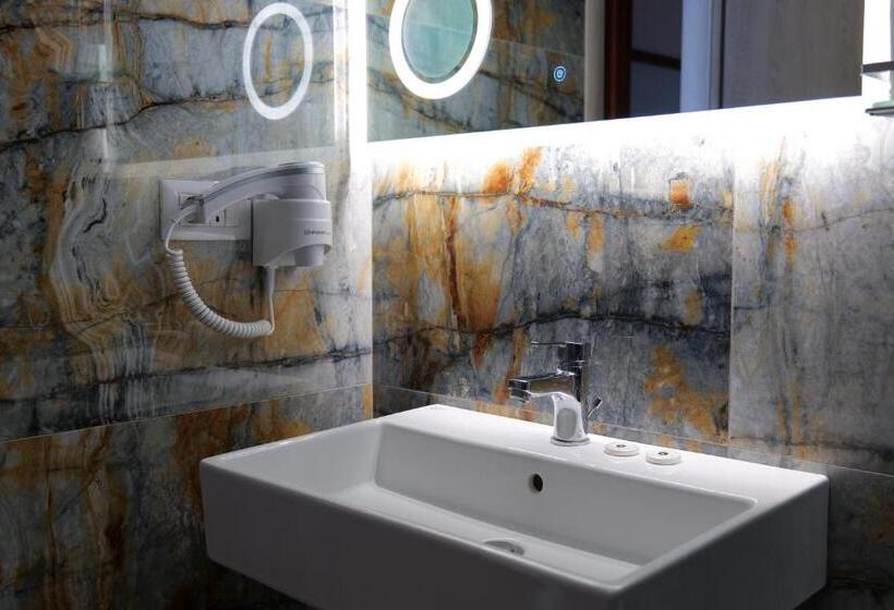 غرفة قياسية مطلّة علي البحر, Oceanic Overview Suites