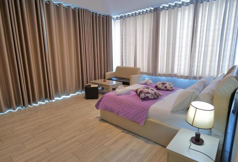 جناح ديلوكس, Oceanic Overview Suites