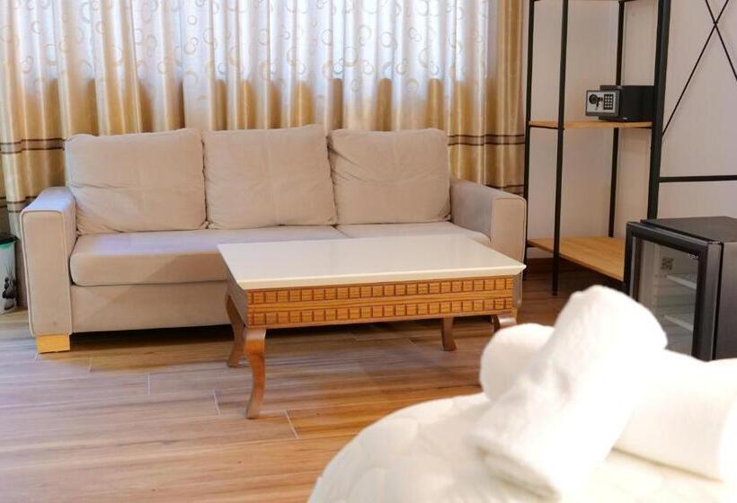 غرفة ديلوكس مزودة بشرفة, Oceanic Overview Suites