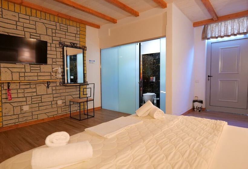 غرفة ديلوكس مزودة بشرفة, Oceanic Overview Suites