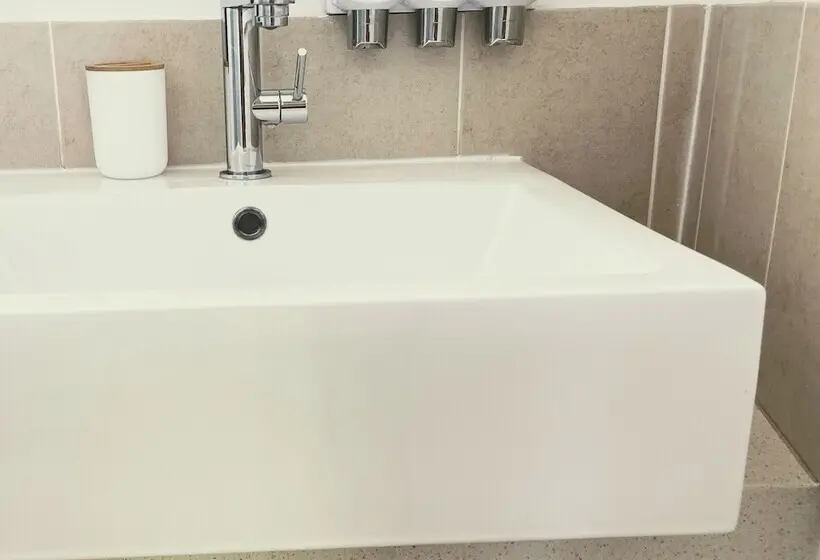 패밀리 룸, Muswellbrook Motor Inn