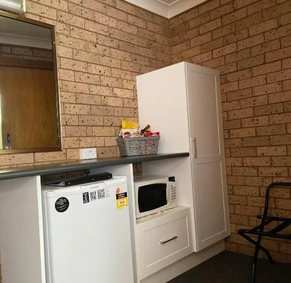 キングサイズベッドのスーペリアルーム, Muswellbrook Motor Inn