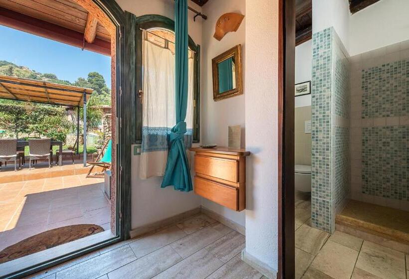 חדר סטנדרט נוף לגינה, Guest House Villa Verde   Short Term Room Rentals